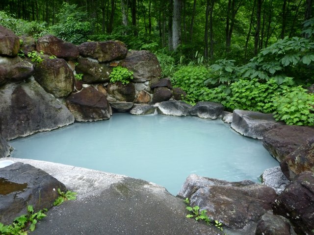 燕温泉　黄金の湯 露天風呂のイメージ